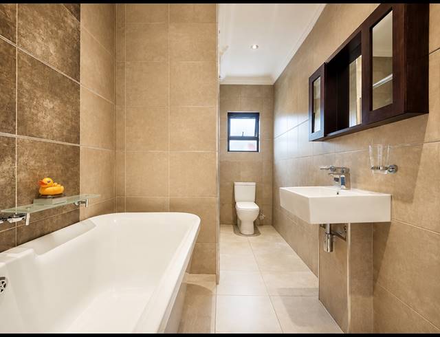 2 BEDROOM TOWNHOUSE FOR SALE IN THREE RIVERS